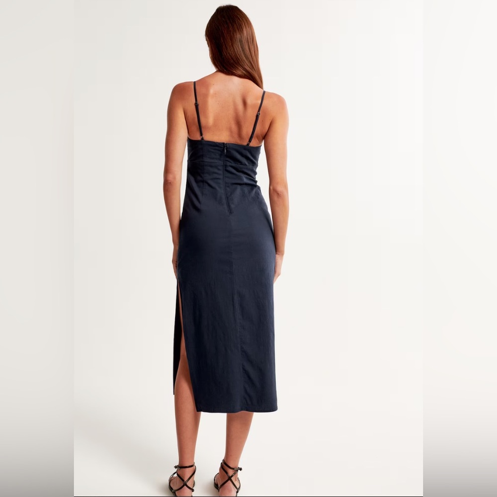 Abercrombie Date Night Stretch Cutout Midi Dress in Navy Blue (XS Regular)